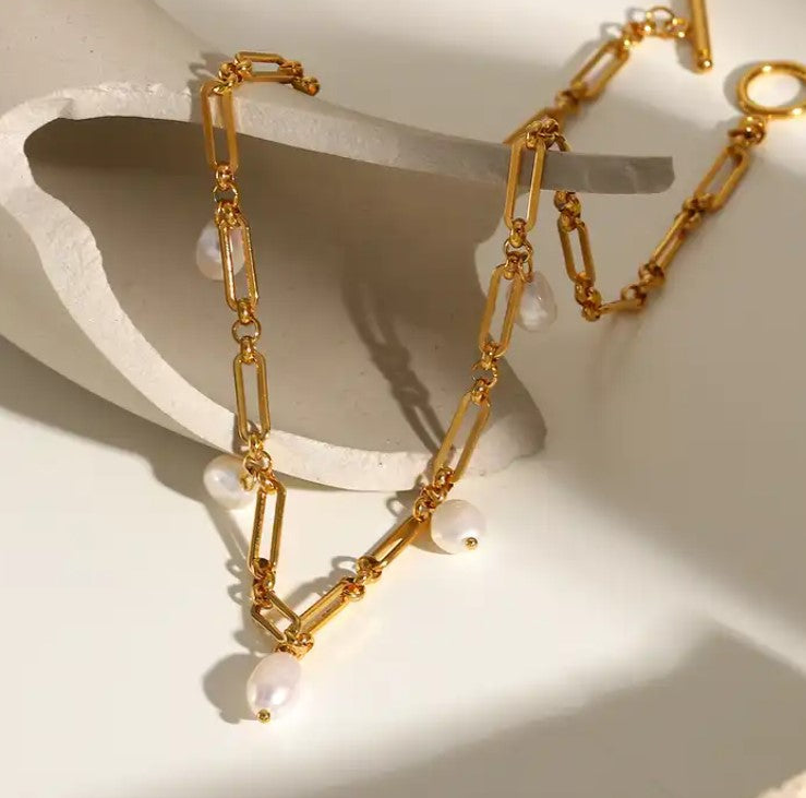 Heart Charm Necklace 18K Gold